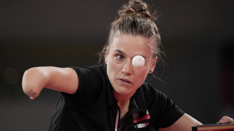 Πινγκ Πονγκ: Έλαμψε στο Τόκιο η πρωταθλήτρια της Πoλωνίας που γεννήθηκε χωρίς αντιβράχιο!